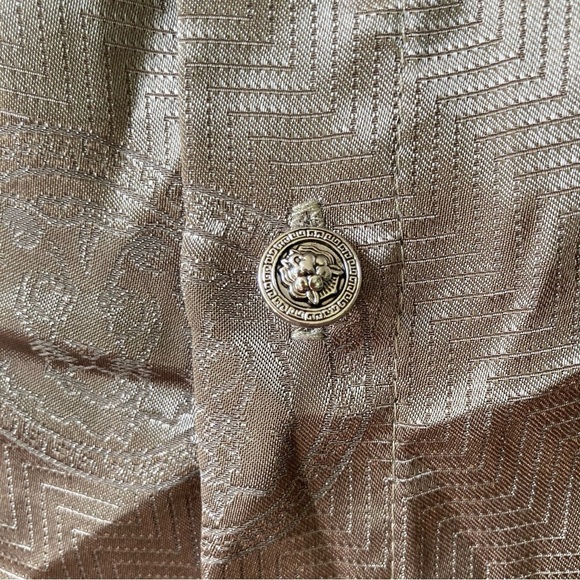 Donaldo | Vintage Lion Embroidered Silky Button Down Short Sleeve Shirt - Picture 4 of 8